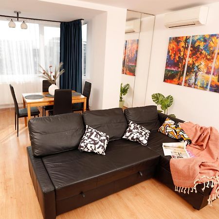 Enchanting Retreat - Historic Old Town - Pet-Friendly Haven - Steps From Unirii Boekarest Buitenkant foto
