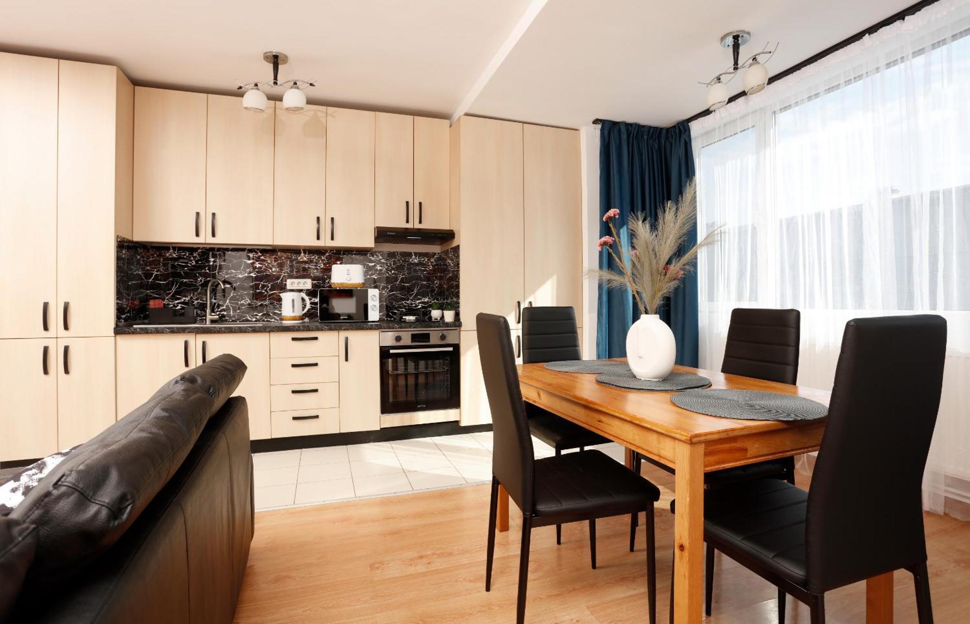 Enchanting Retreat - Historic Old Town - Pet-Friendly Haven - Steps From Unirii Boekarest Buitenkant foto