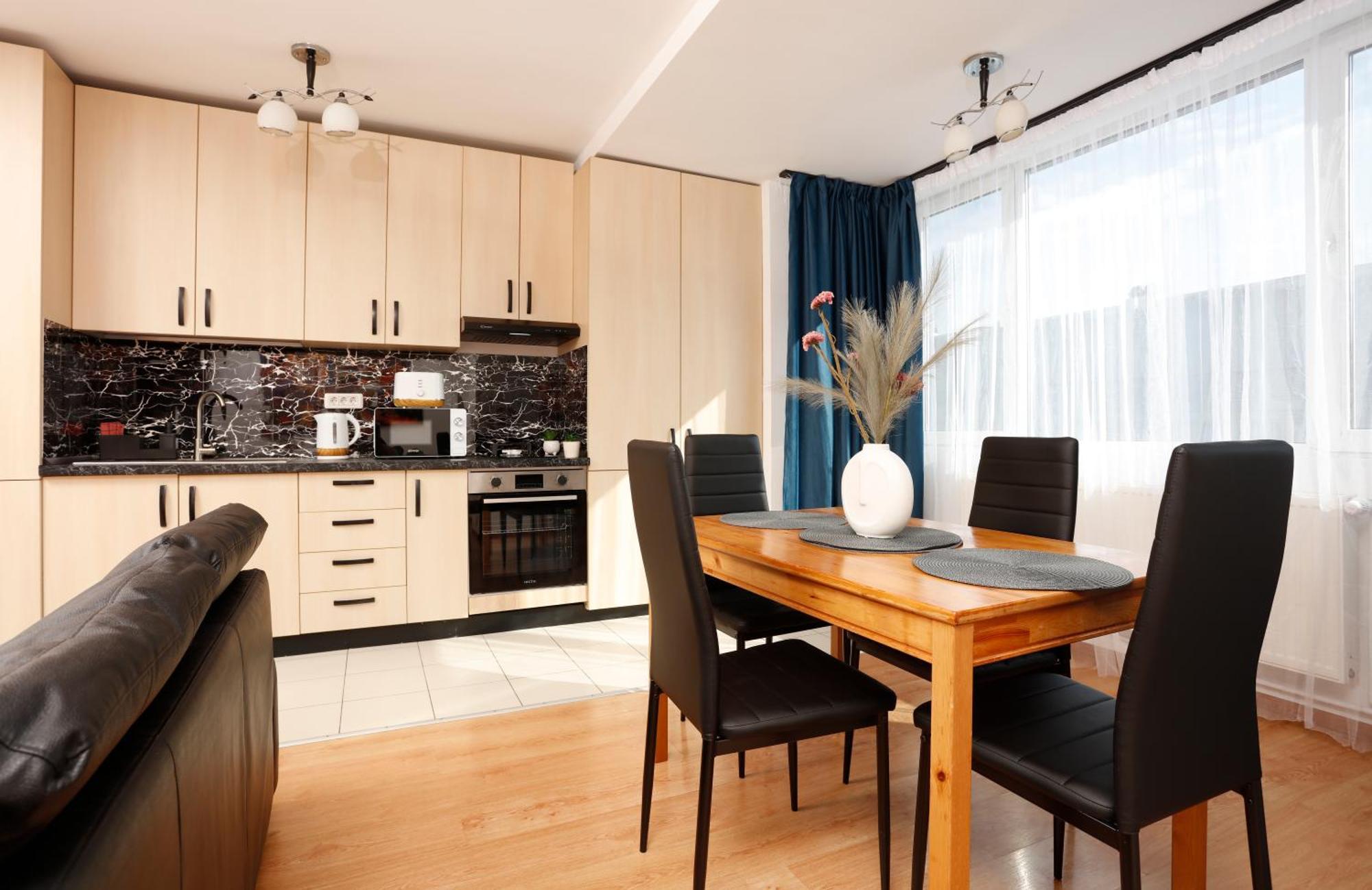 Enchanting Retreat - Historic Old Town - Pet-Friendly Haven - Steps From Unirii Boekarest Buitenkant foto