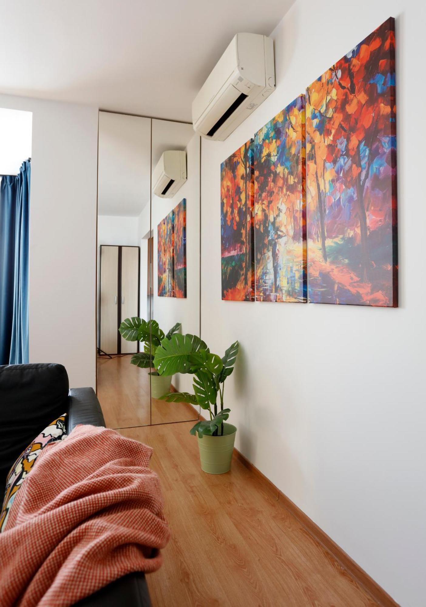 Enchanting Retreat - Historic Old Town - Pet-Friendly Haven - Steps From Unirii Boekarest Buitenkant foto