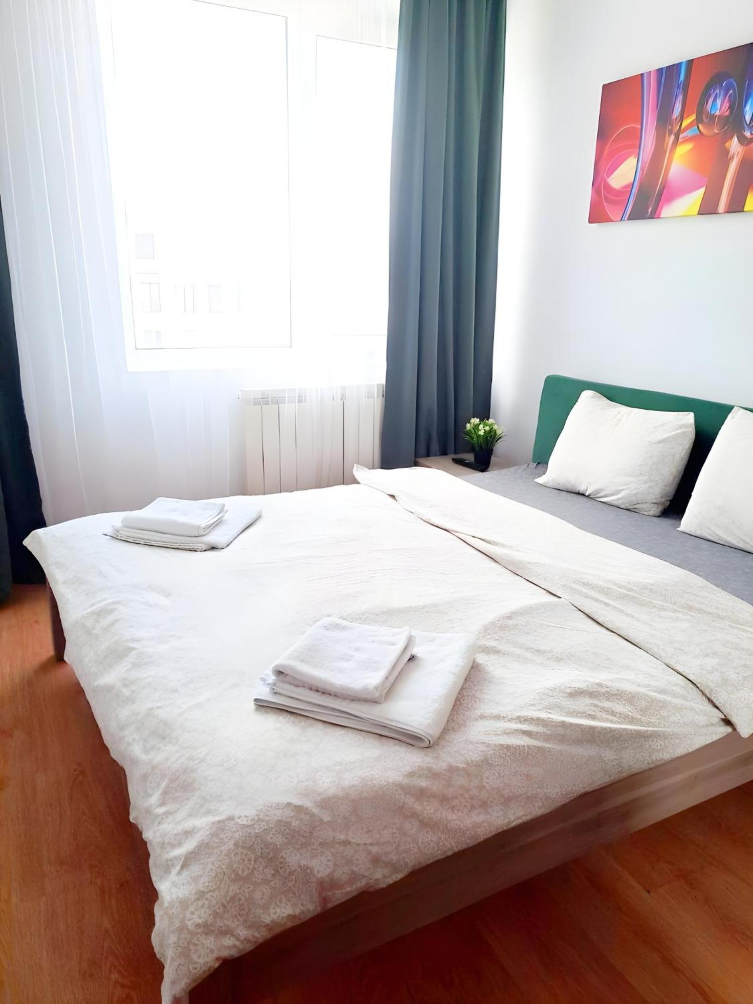 Enchanting Retreat - Historic Old Town - Pet-Friendly Haven - Steps From Unirii Boekarest Buitenkant foto